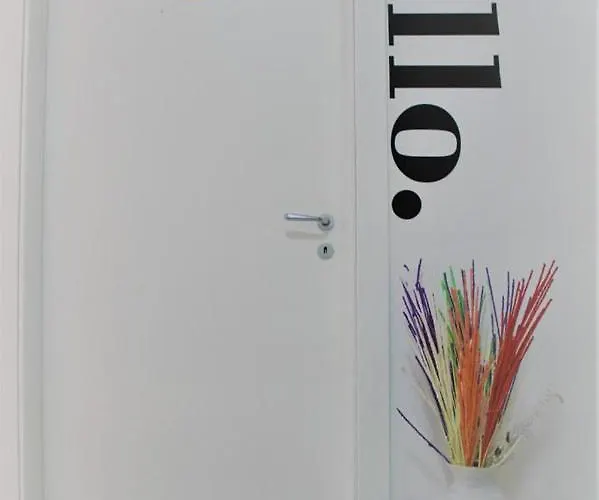 B&B Napoli Centrale לינה וארוחת בוקר *